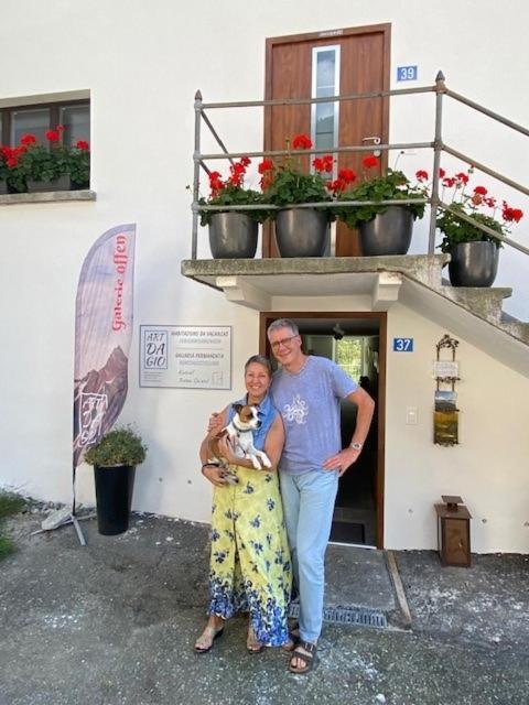 Ferienwohnungen Romantica Und Pacifica - Artdagio Lumnezia Kültér fotó